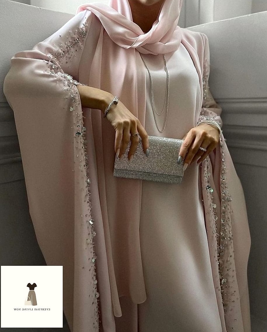 29 Abaya Outfit That Are Absolutely Stunning 27 Abaya with Puff Sleeves