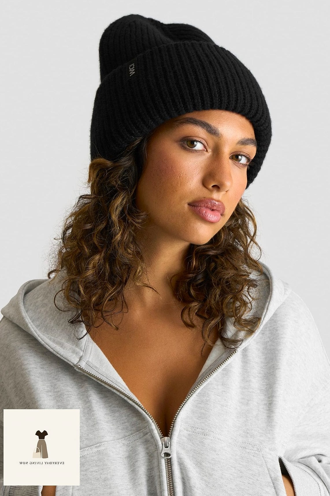 23 Everyday Outfit That Will Make You Book Your Appointment Immediately 18 Beanie and Chunky Knit for Cold Days