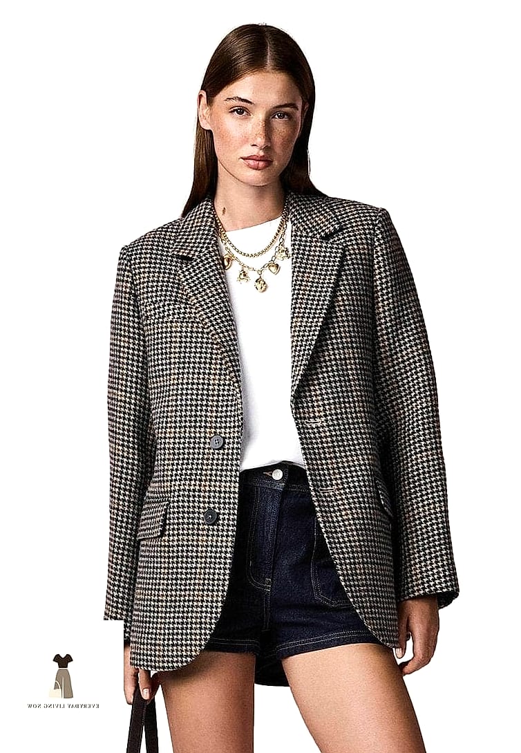 30 Beige Pants Outfit You Need to Try Next 23 Beige Pants and a Houndstooth Blazer