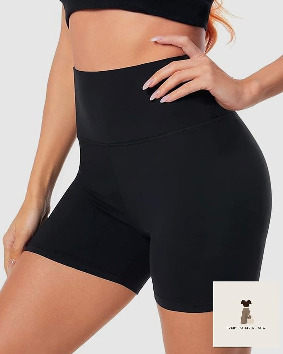 25 Simple Outfit Ideas Every Woman Needs to See 8 Biker Shorts and an Oversized Hoodie