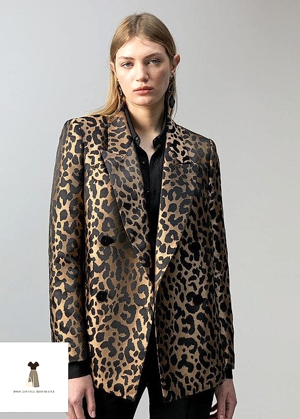 25 Black Blazer Outfit That Are Breathtakingly Beautiful 25 Black Blazer with Animal Print Cami and Straight Trousers