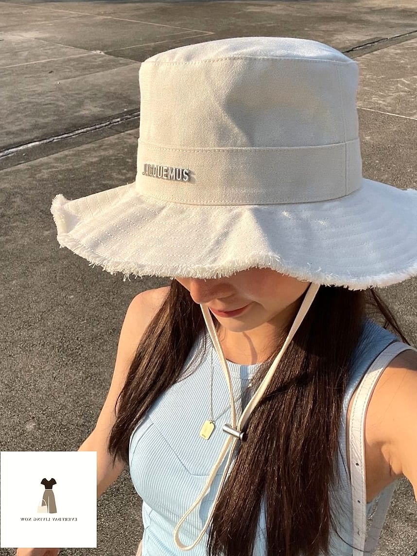 22 Inspo Outfit Worth Pinning Immediately 13 Bucket Hat and Crop Top Combo