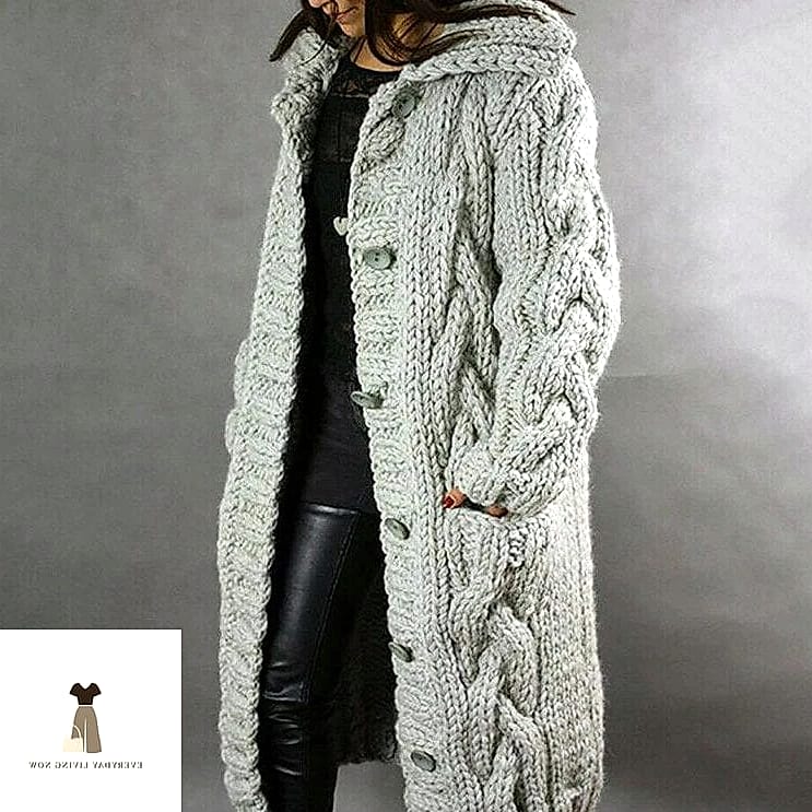 21 Outfit Hiver That Are Absolutely Stunning 17 Chunky Cardigan as a Coat Replacement