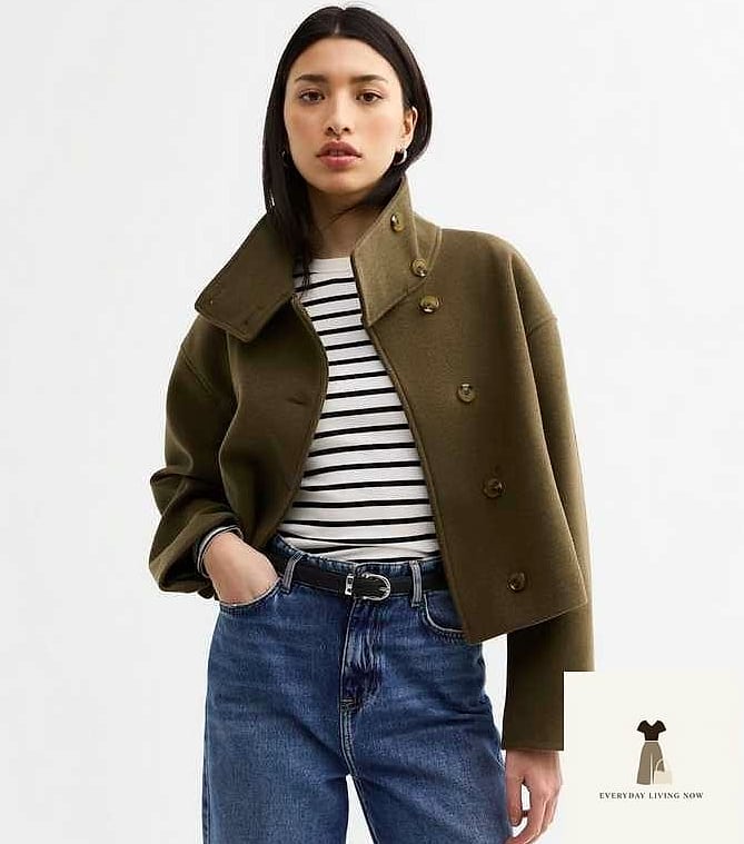 Cropped Coat and High-Waisted Jeans