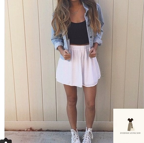 Crop Top and High-Waisted Denim