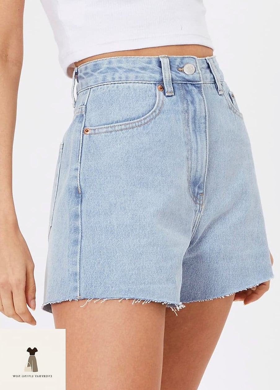24 Jean Shorts Outfit That Will Make You Book Your Appointment Immediately 3 Denim on Denim, Done Right