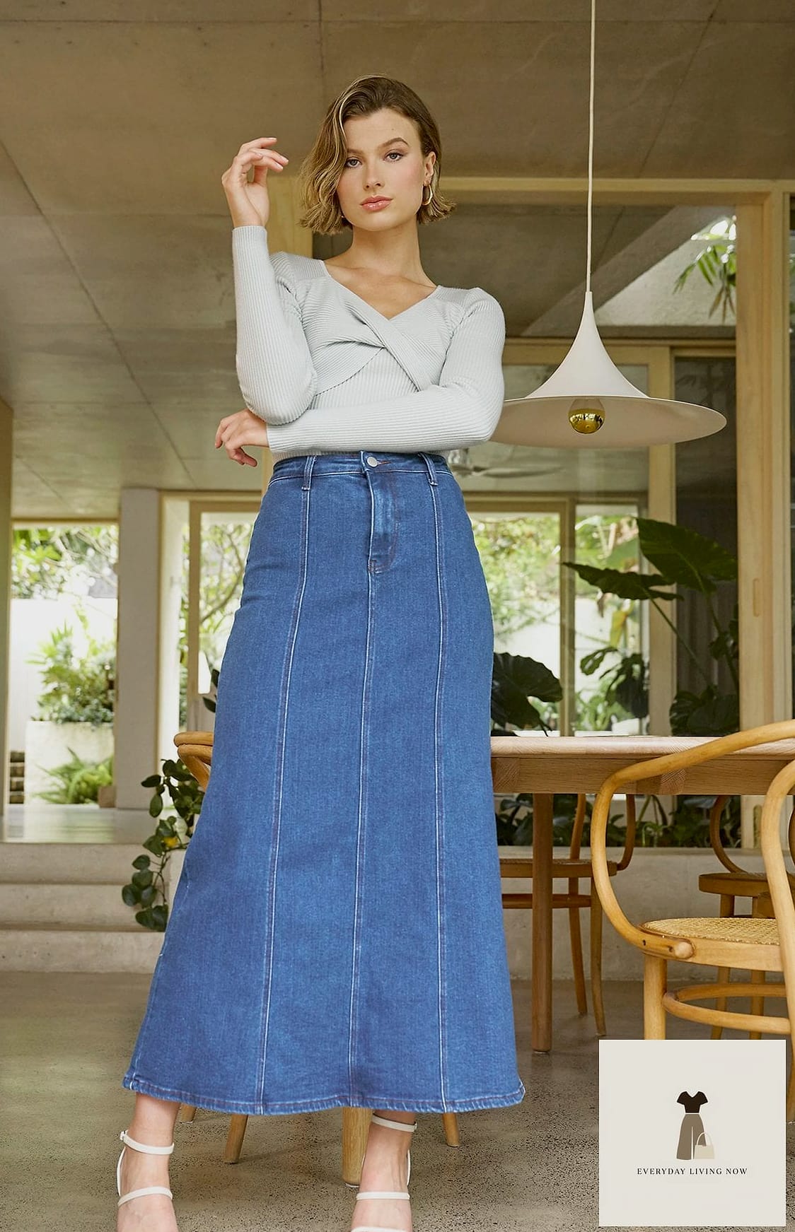 27 Comfy Outfit That Are Absolutely Stunning 23 The Denim Skirt and Tights Pairing