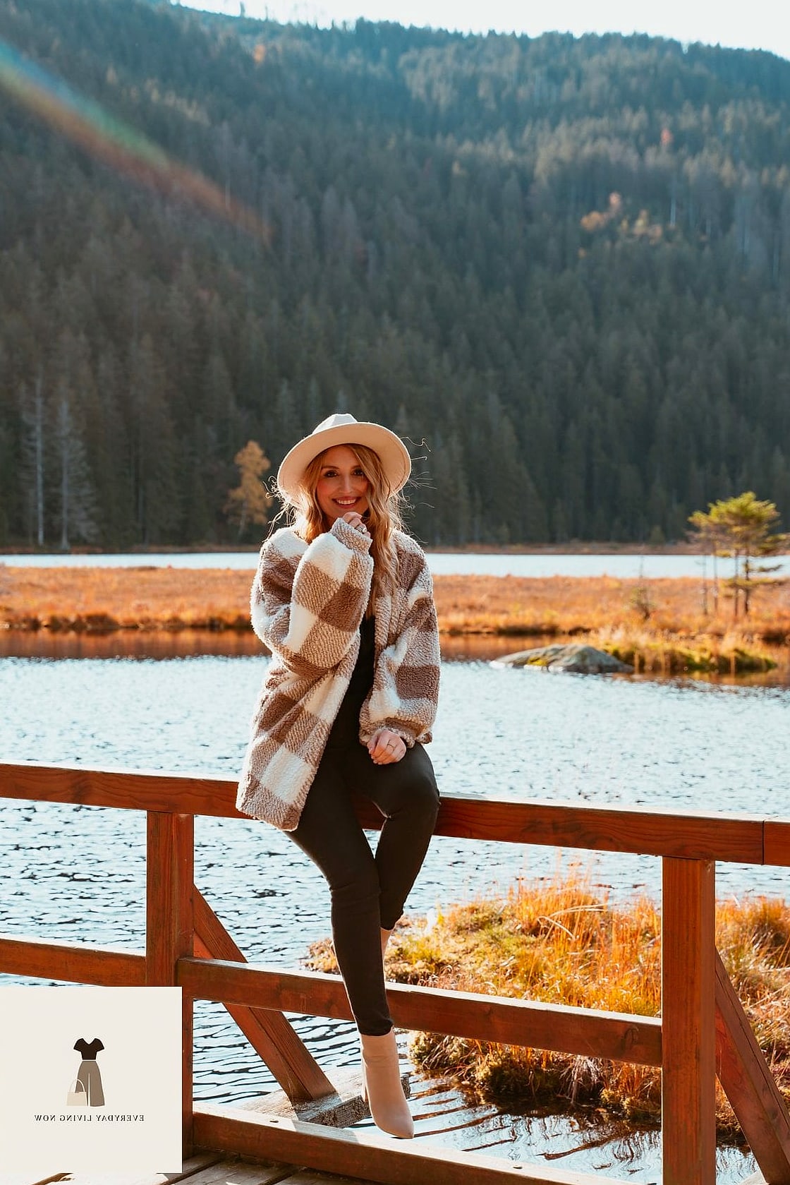 21 Herbst Outfit Damen Every Style Lover Needs to See 9 Der Plaid Blazer für alle, die auffallen wollen