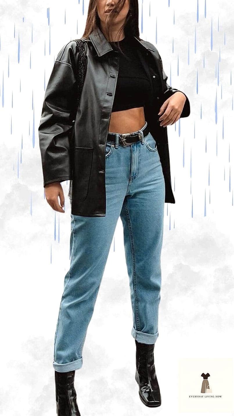 29 Rainy Day Outfit That Are Breathtakingly Beautiful 22 Faux Leather Jacket With Flare Jeans
