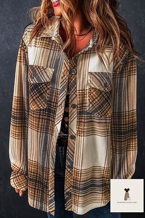 21 Herbst Outfit Damen Every Style Lover Needs to See 16 Flanellhemd als Overshirt