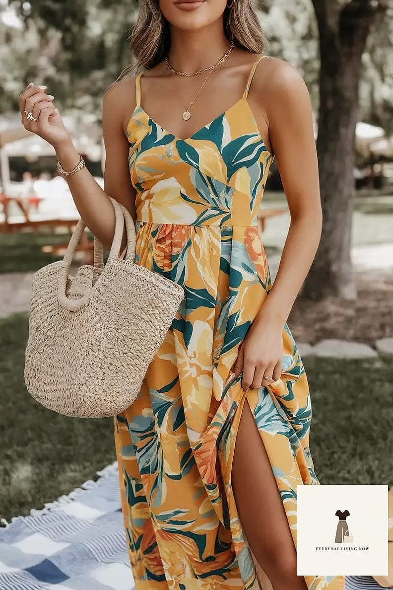 23 Picnic Outfit That Every Stylist Needs to See 7 Flowy Maxi Skirt With a Fitted Tank
