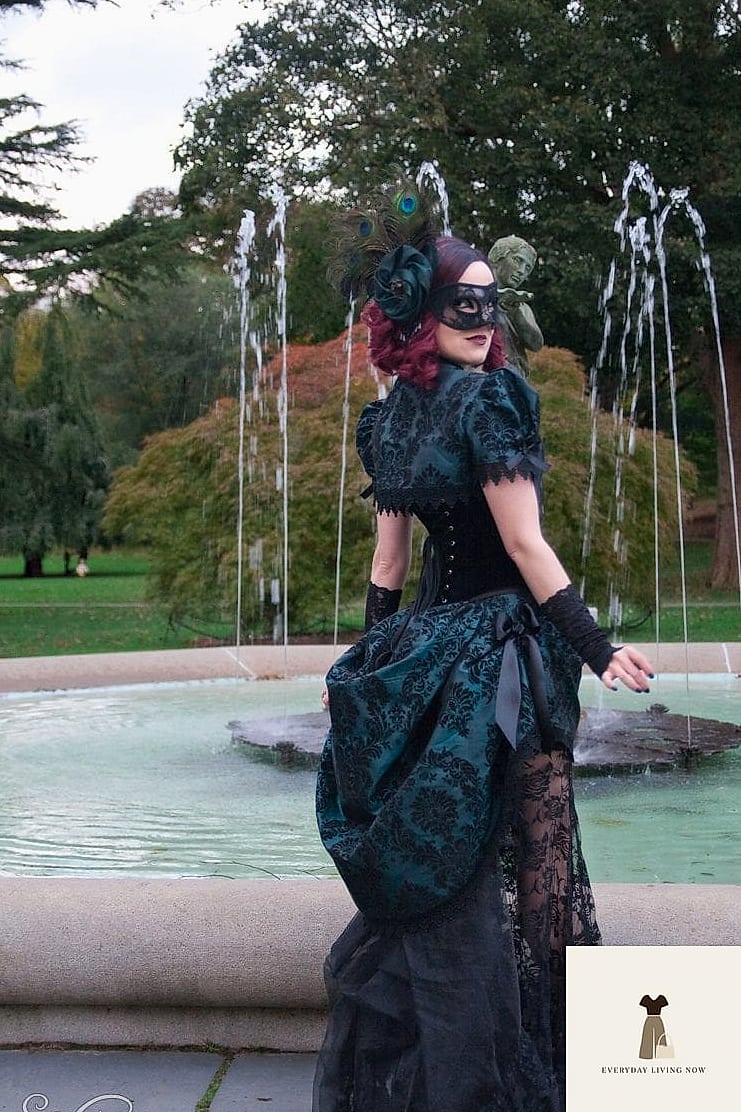 25 Masquerade Outfit Ideas You Need to Try Next 17 Forest Green Velvet Mini Dress