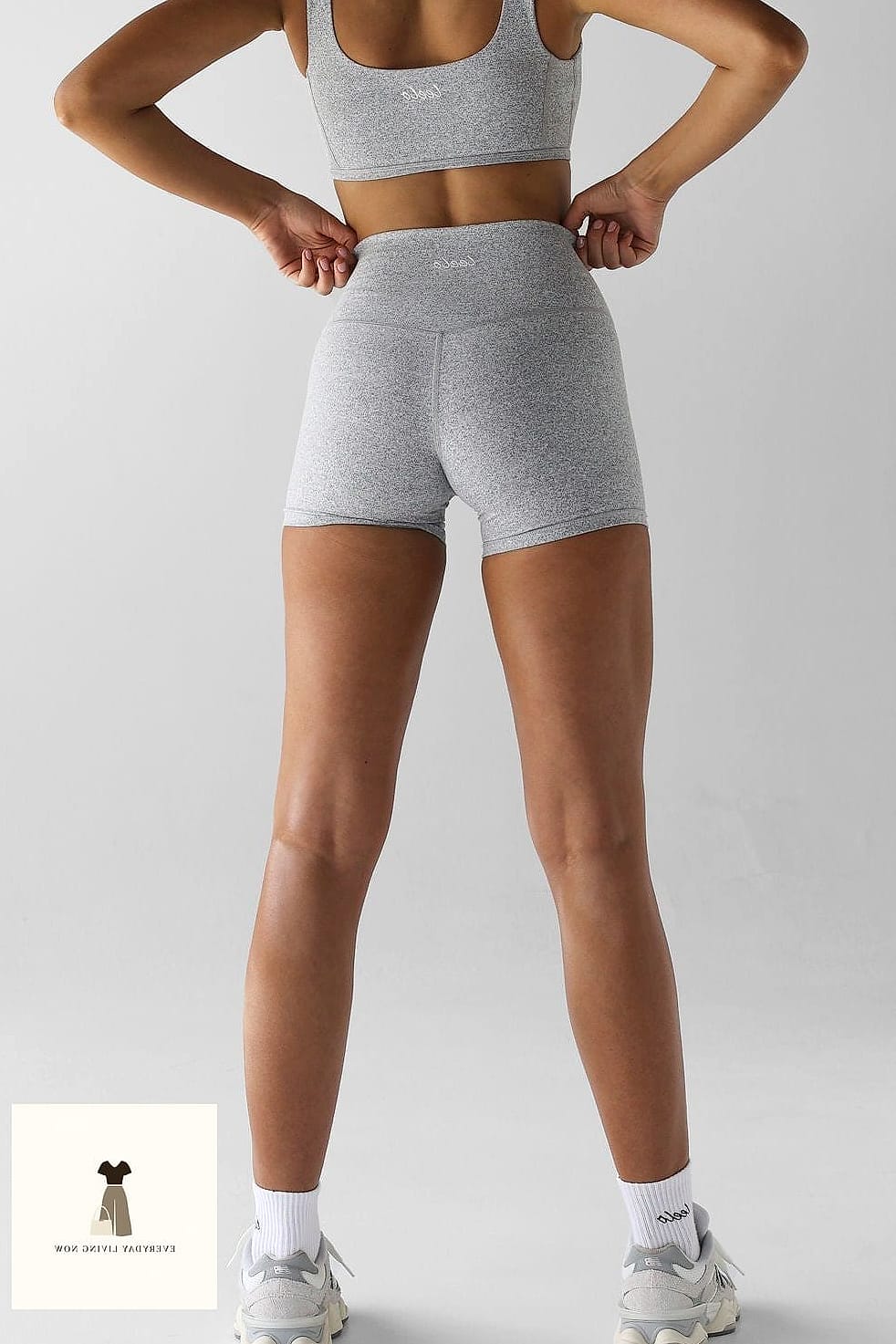 21 Grey Pants Outfit That Are Absolutely Stunning 14 Grey Bike Shorts with an Oversized Tee