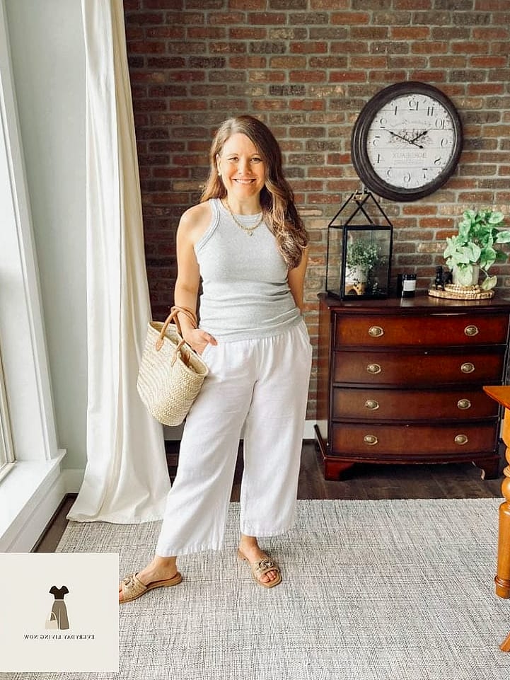 21 Grey Pants Outfit That Are Absolutely Stunning 19 Grey Linen Pants with a Tank Top for Summer