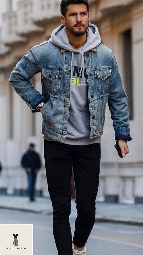 23 Picnic Outfit That Every Stylist Needs to See 22 Hoodie and Denim Shorts for a Laid-Back Look