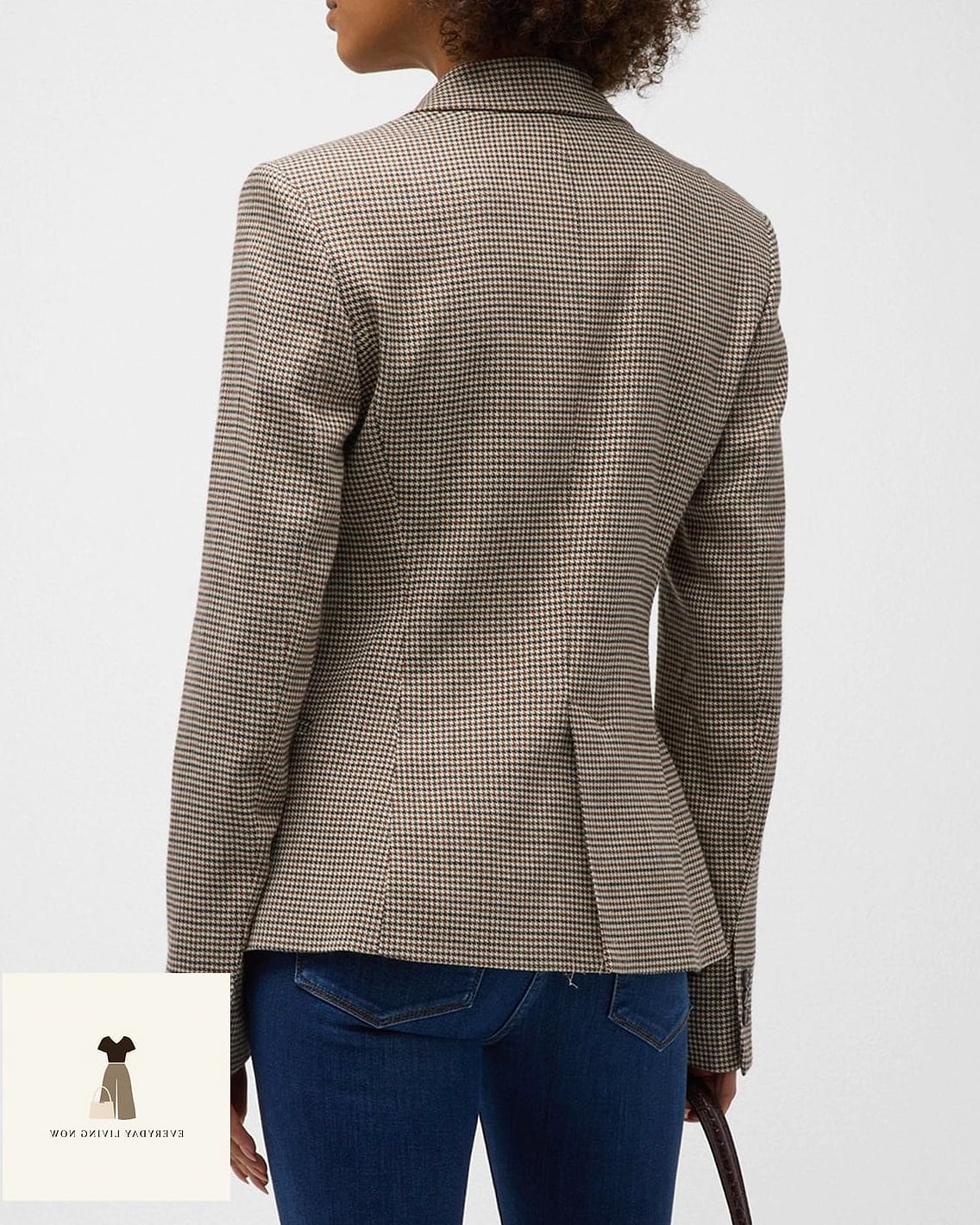 25 Outfit Vaquero Mujer That Will Transform Your Look 13 Houndstooth Blazer with Straight-Leg Denim