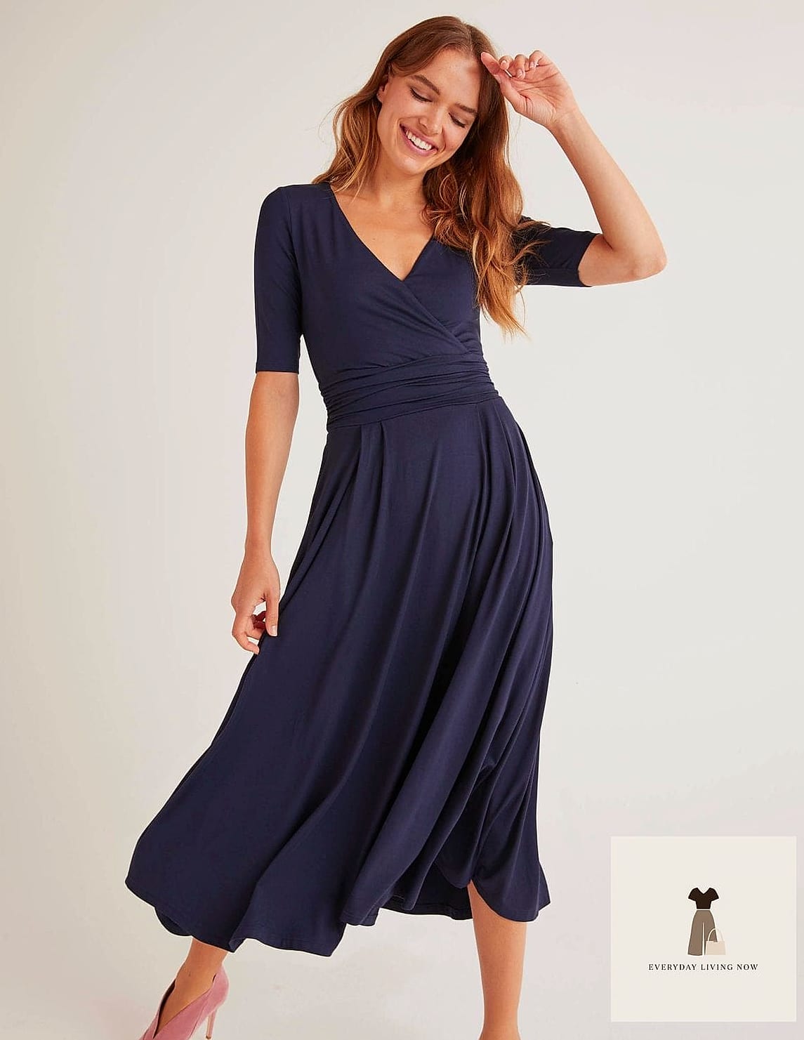 26 Jersey Outfit That Are Trending Right Now 2 The Jersey Midi Dress and Sneakers Combo