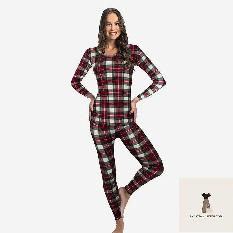 20 Ice Skating Outfit Every Style Lover Needs to See 12 The Layered Flannel and Thermal Combo