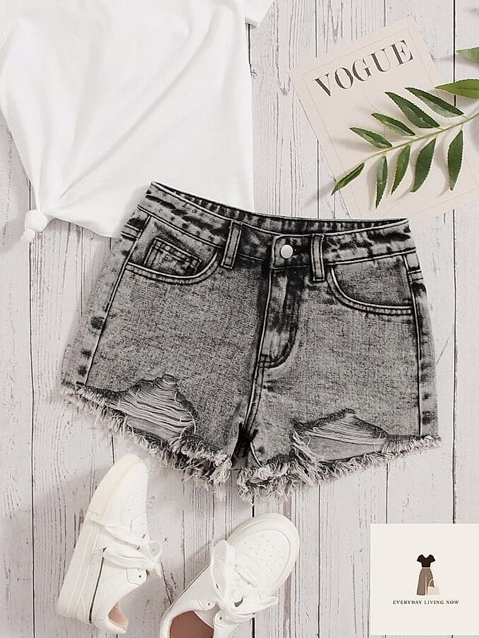 24 Jean Shorts Outfit That Will Make You Book Your Appointment Immediately 12 The Monochrome Denim Moment