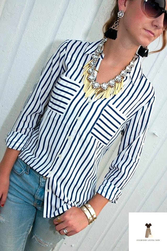 30 Striped Shirt Outfit That Are Absolutely Stunning 5 Nautical Stripes with a Trench Coat