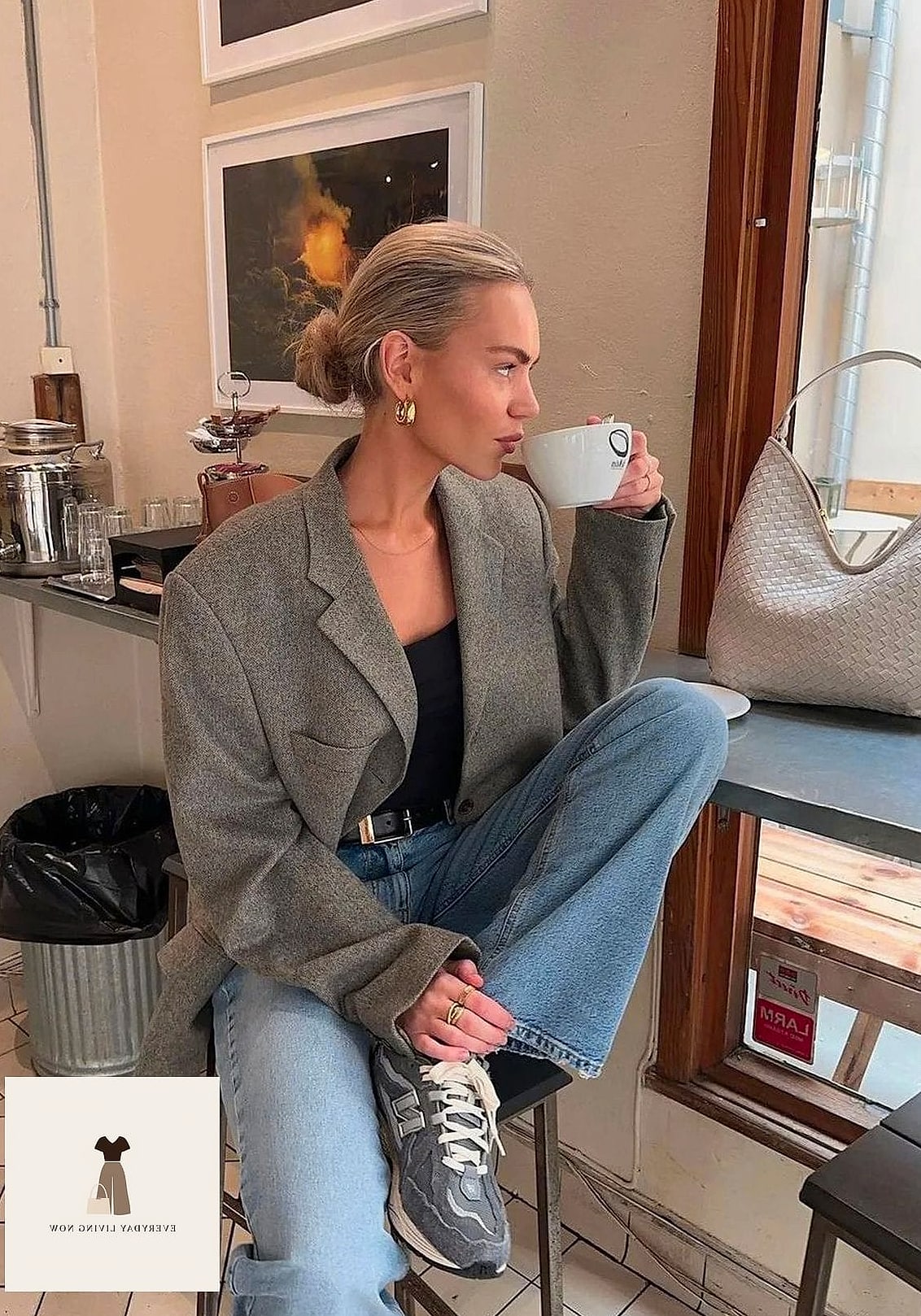 21 Outfit Winter That Are Dreamy and So Inspiring 10 Oversized Blazer with Straight-Leg Jeans and a Turtleneck
