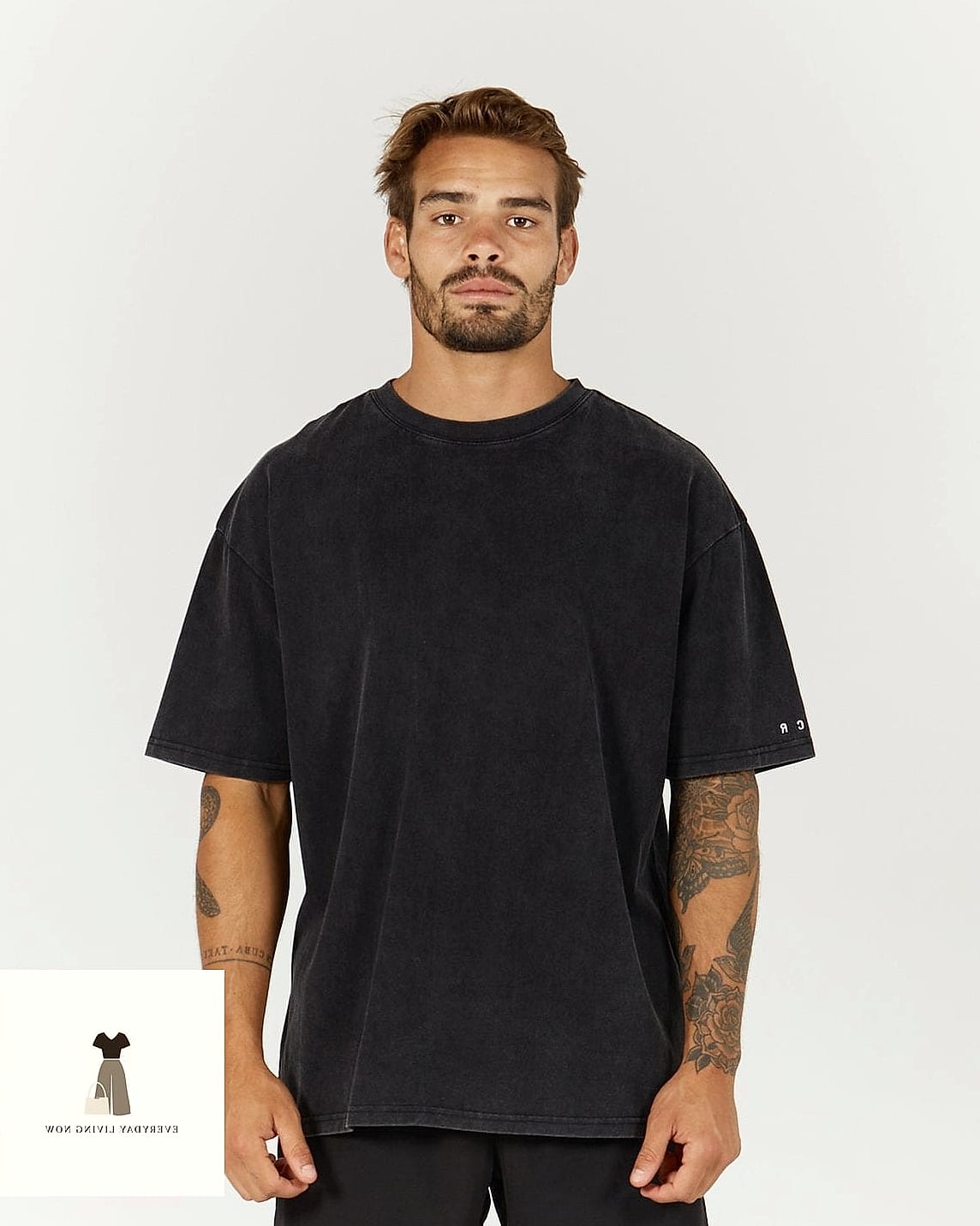 21 Oversized Tshirt Outfit Worth Pinning Immediately 8 Oversized Tee and Flare Jeans