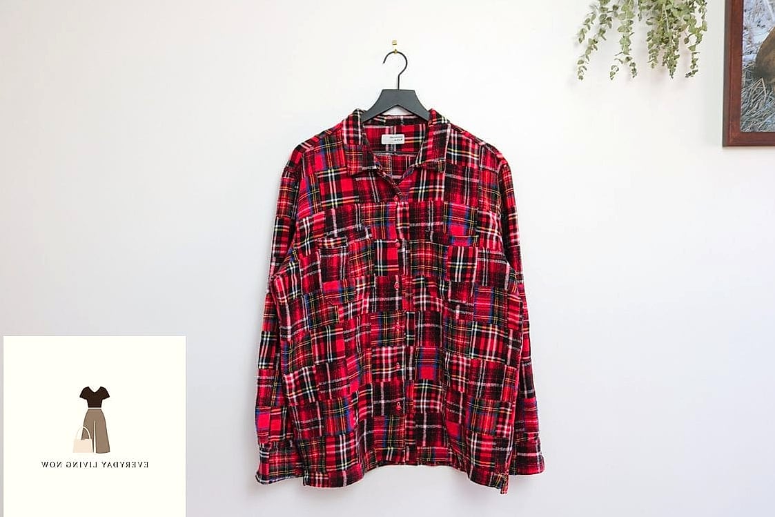 The Plaid Flannel Around the Waist Trend