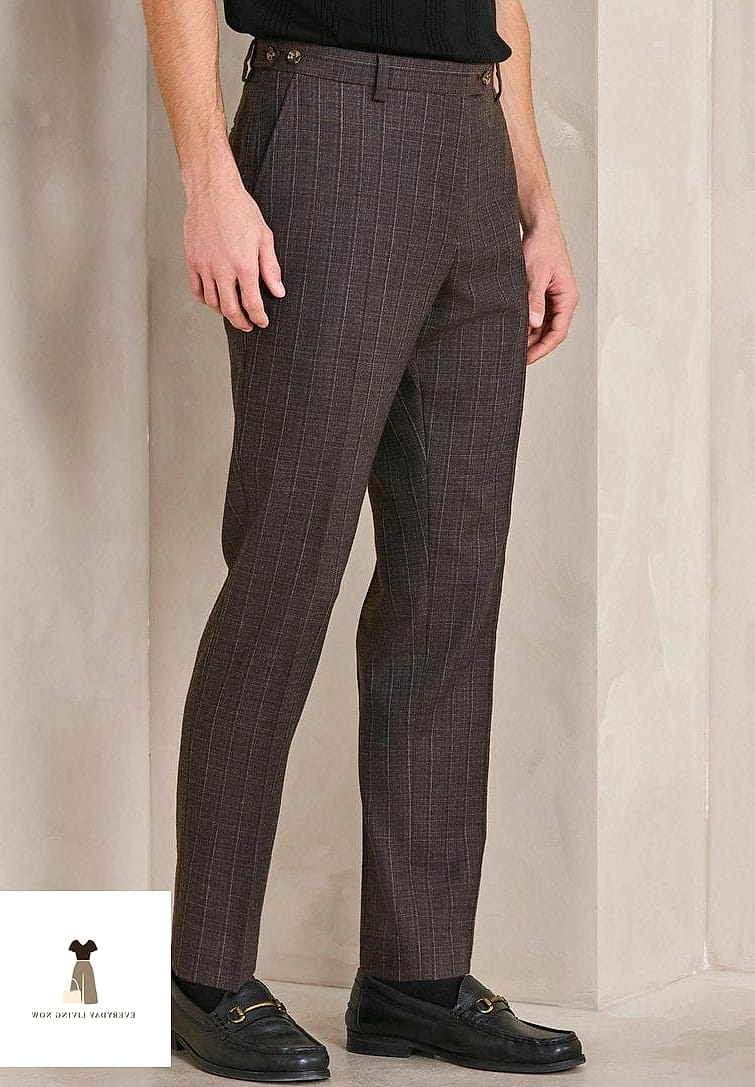 Plaid Trousers for a Trend Moment