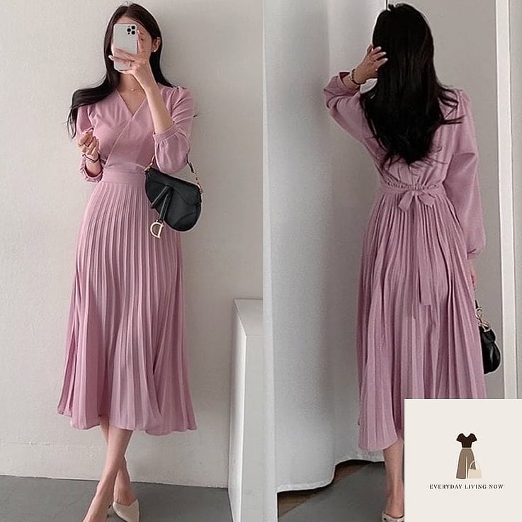 The Pleated Midi Skirt and Cropped Sweater Look