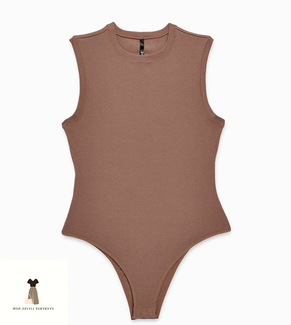 Ribbed Bodysuit With High-Waisted Jeans