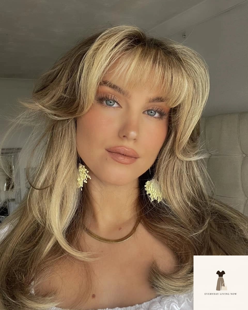 September Hairstyle Ideas With Soft Waves And Pretty Updos