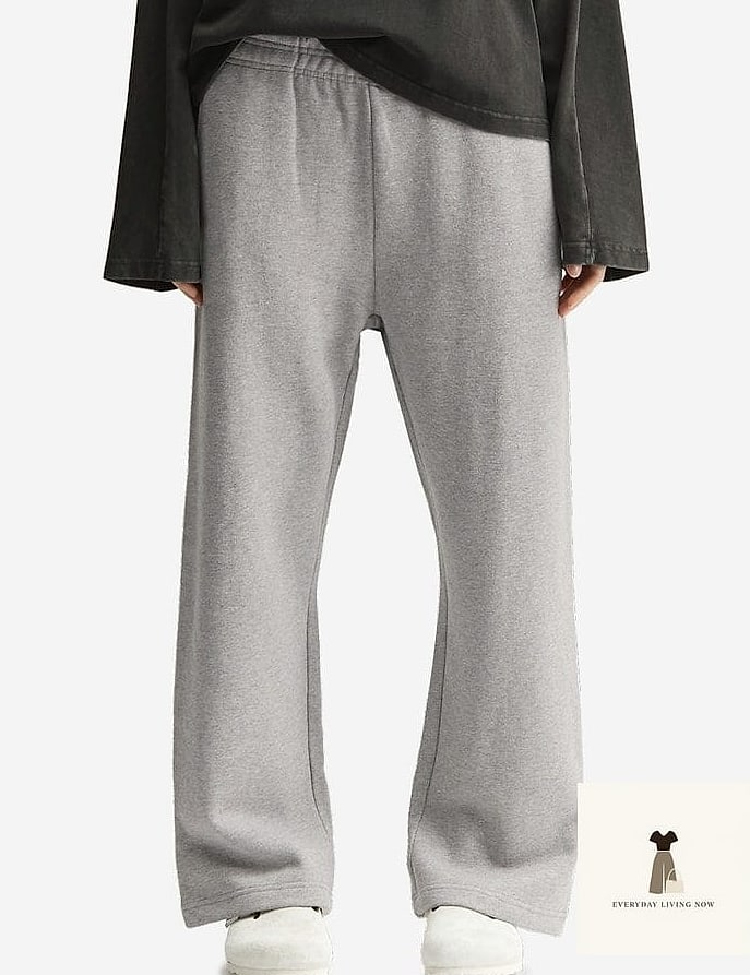 Straight-Leg Jeans and a Fitted Crop Top