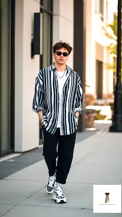 30 Striped Shirt Outfit That Are Absolutely Stunning 9 Striped Shirt Under a Chunky Cardigan