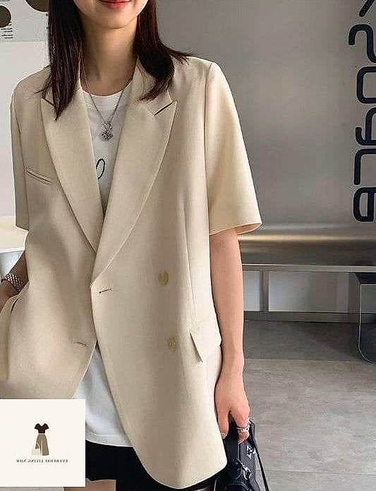 21 Oversized Tshirt Outfit Worth Pinning Immediately 10 The Tee and Blazer Layer