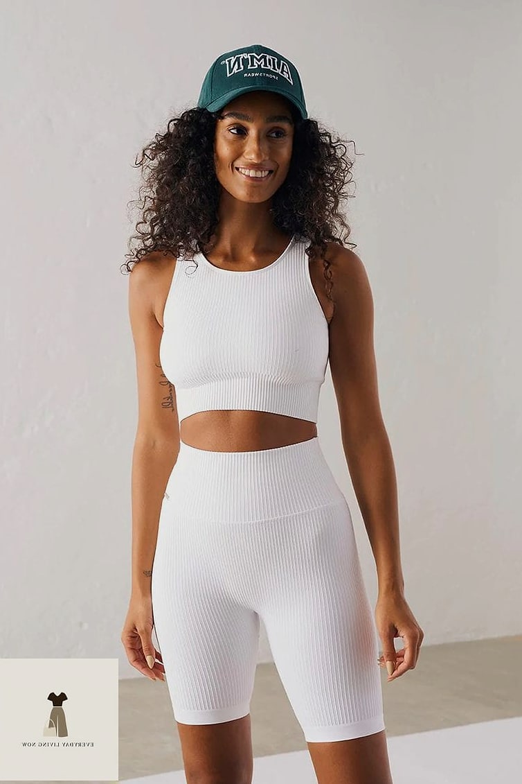 27 White Outfit That Are Breathtakingly Beautiful 13 White Biker Shorts Under an Oversized Tee